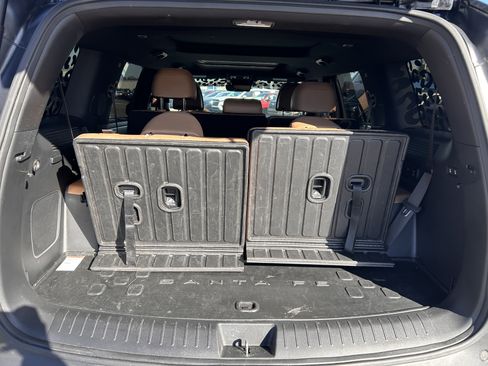 Used 2025 Hyundai Santa Fe Limited image 31