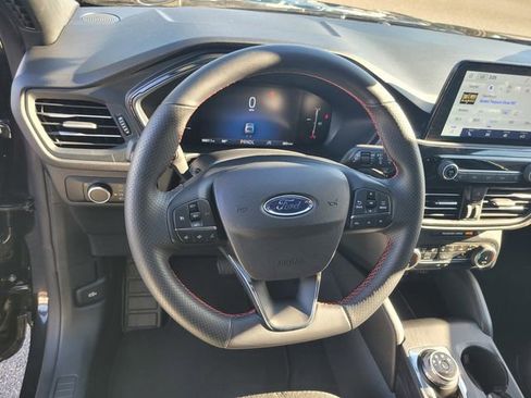 Certified 2025 Ford Escape ST-Line image 30