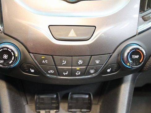 Used 2016 Chevrolet Cruze LT image 20