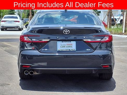 Used 2025 Toyota Camry SE w/ Convenience Package FWD image 6