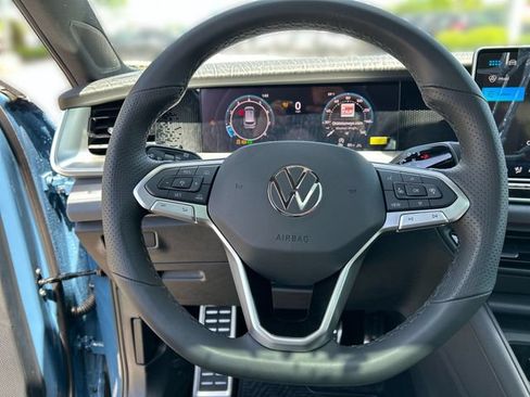 New 2026 Volkswagen Tiguan SE R-Line AWD/4WD image 15