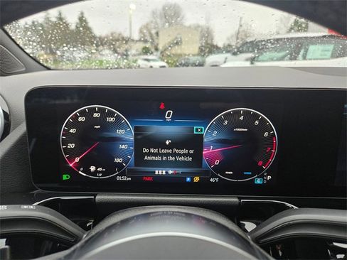 Used 2025 Mercedes-Benz GLA 250 4MATIC image 24