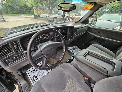 Used 2003 Chevrolet Silverado 1500 LS w/ Off-Road Package AWD/4WD image 9