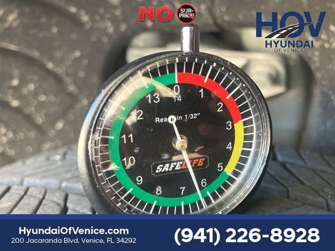 Certified 2024 Hyundai Santa Cruz Limited AWD/4WD image 32