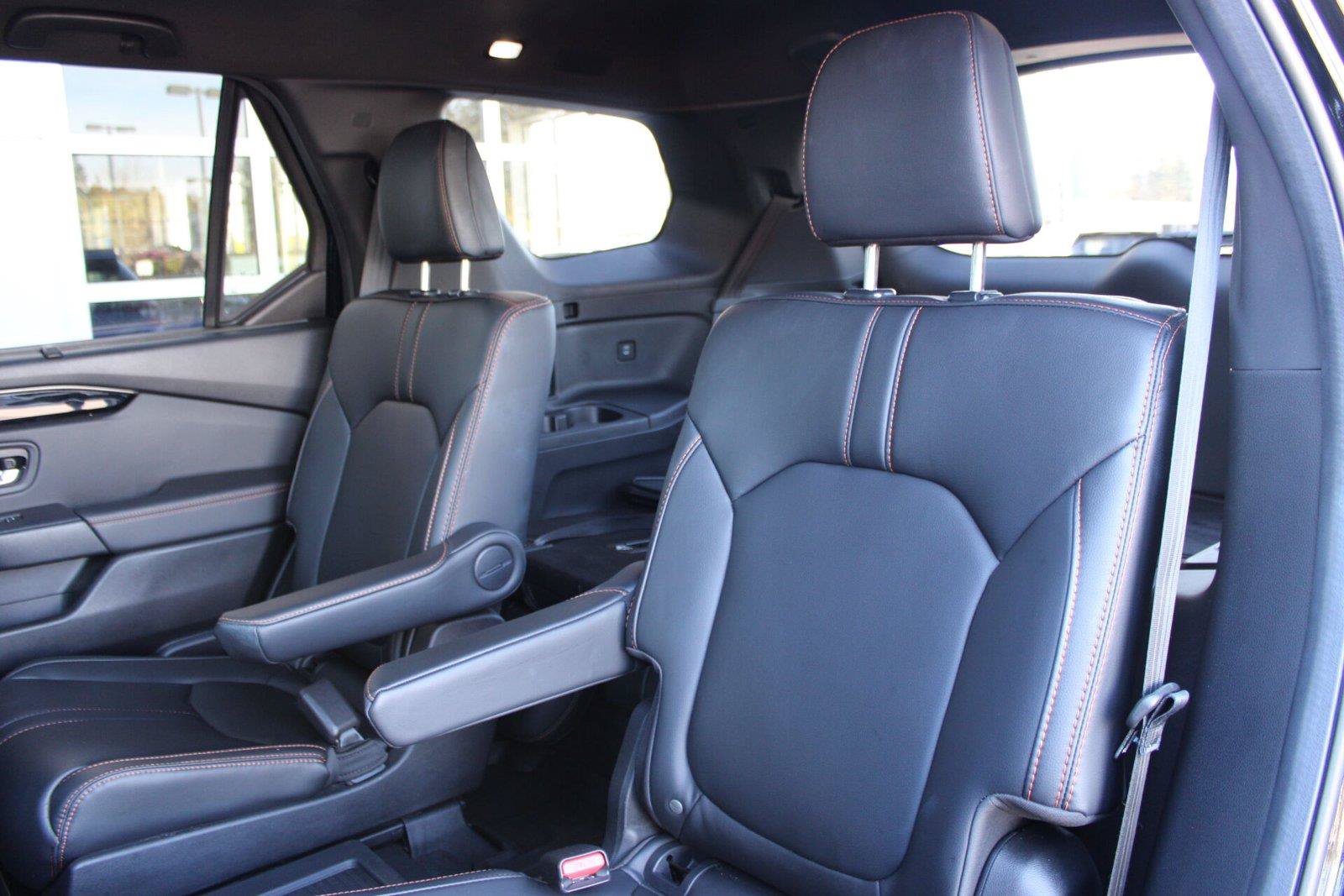 Used 2025 Honda Pilot TrailSport image 26