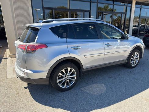 Used 2018 Toyota RAV4 Limited image 4
