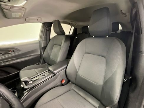 Used 2023 Toyota Prius LE image 6