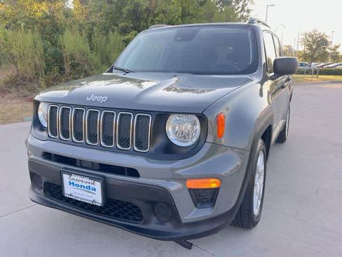 Used 2021 Jeep Renegade Sport w/ Sport Appearance Group FWD image 2
