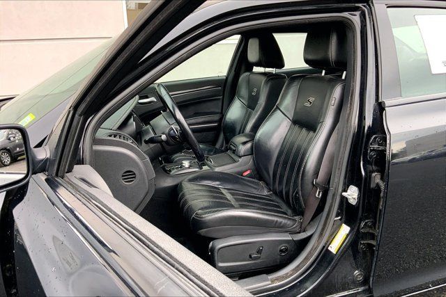 Used 2019 Chrysler 300 S RWD image 23