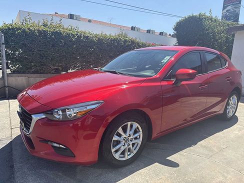 Used 2017 MAZDA MAZDA3 Sport FWD image 3