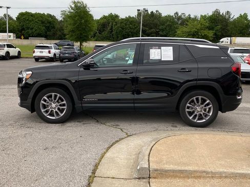 Used 2024 GMC Terrain SLT FWD image 4
