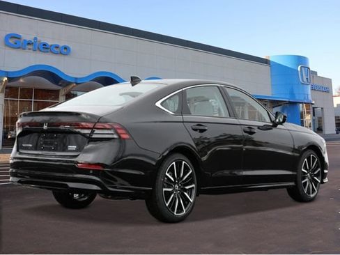New 2026 Honda Accord Touring image 5