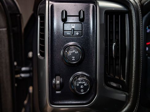 Used 2018 Chevrolet Silverado 1500 LTZ Z71 w/ LTZ Plus Package image 21