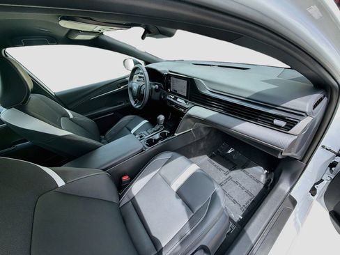 Used 2026 Toyota Camry SE FWD image 32