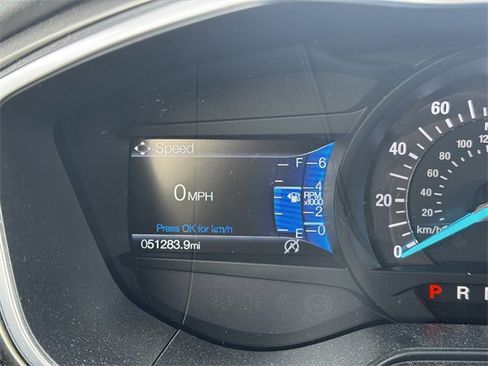 Used 2020 Ford Fusion SE image 28