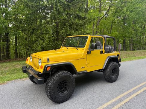 Used 2002 Jeep Wrangler SE AWD/4WD image 2