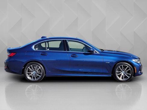 Used 2022 BMW 330e xDrive w/ Premium Package image 7
