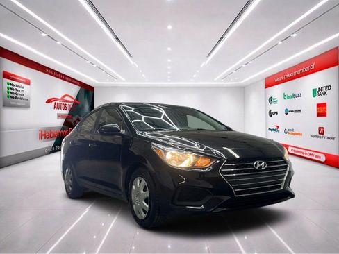 Used 2021 Hyundai Accent SE image 2