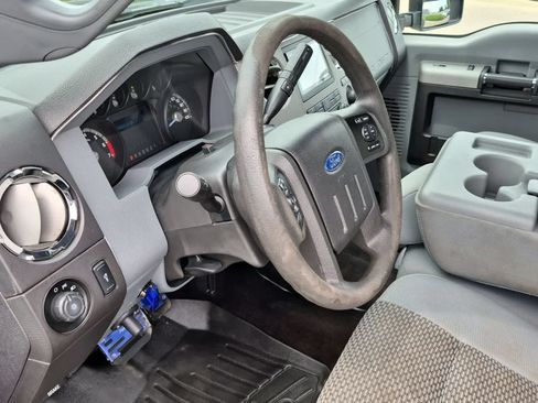Used 2015 Ford F250 XLT w/ Snow Plow Prep Package AWD/4WD image 10