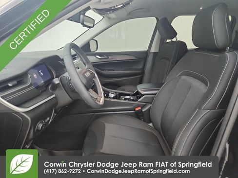 Certified 2023 Jeep Grand Cherokee Laredo AWD/4WD image 18