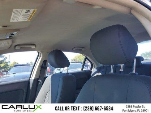 Used 2012 Ford Fusion SE image 18