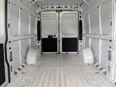 Used 2026 RAM ProMaster 2500 w/ Convenience Group FWD image 11