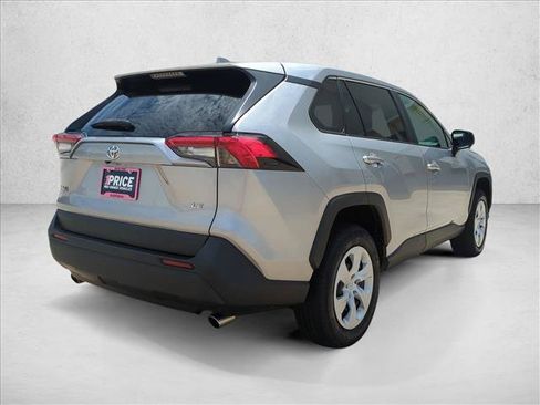 Used 2024 Toyota RAV4 LE FWD image 5