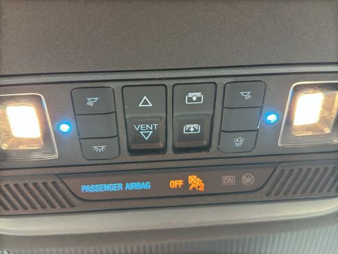 Used 2025 Ford Explorer Platinum AWD/4WD image 24