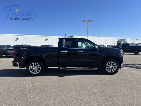 Certified 2019 Chevrolet Silverado 1500 LTZ w/ LTZ Convenience Package AWD/4WD image 13