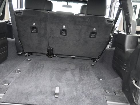 Used 2019 Jeep Wrangler Unlimited Sport AWD/4WD image 20