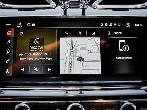 Used 2025 Bentley Bentayga AWD/4WD image 73