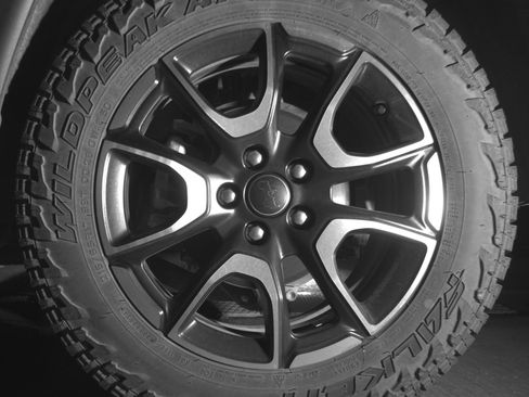 Used 2025 Jeep Compass Trailhawk image 14