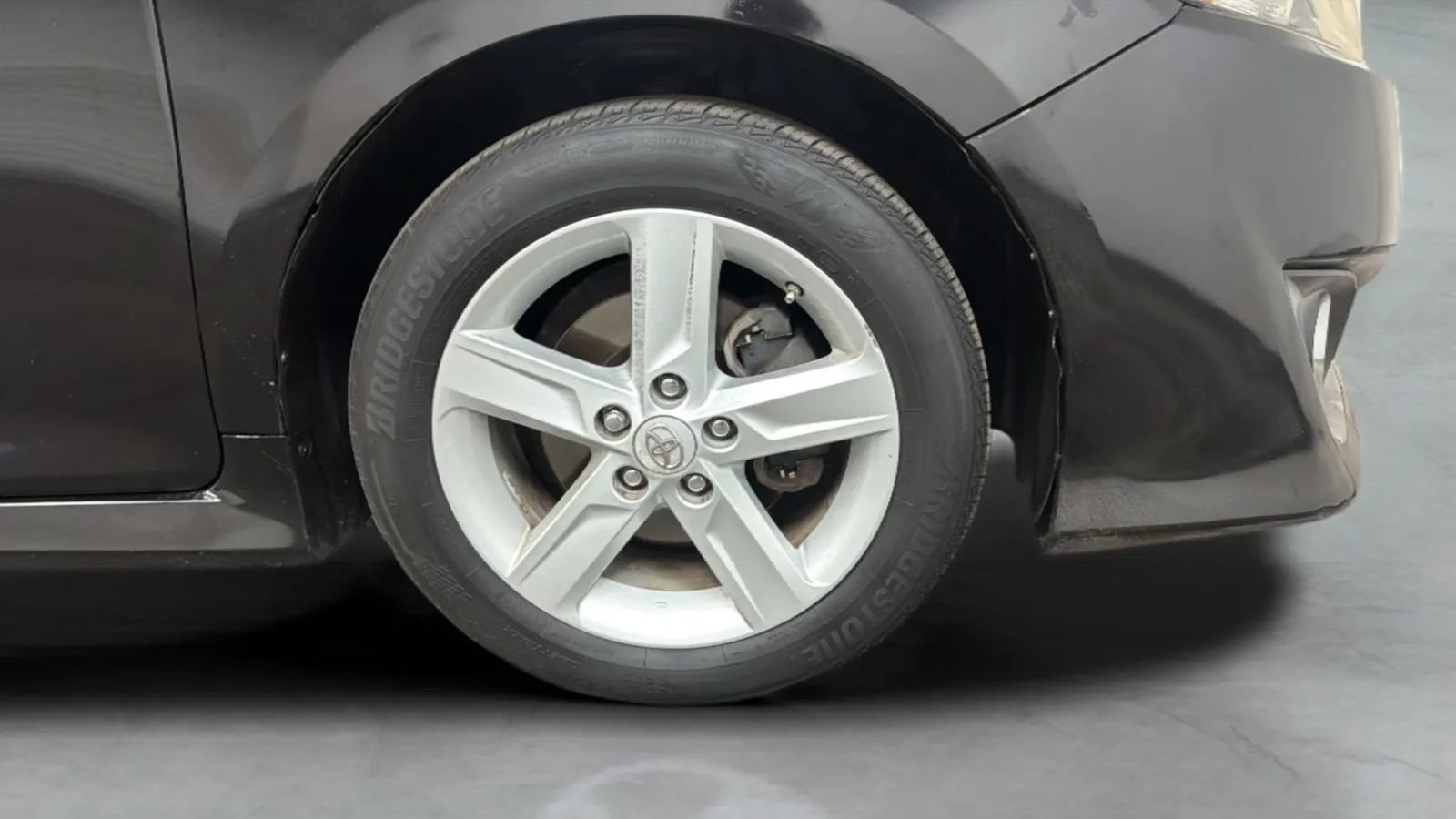 Used 2013 Toyota Camry SE FWD image 23