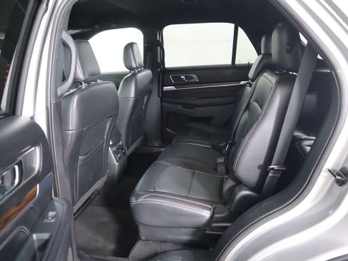 Used 2019 Ford Explorer Limited w/ Class III Trailer Tow Package image 22