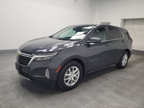 Used 2022 Chevrolet Equinox LT FWD image 2