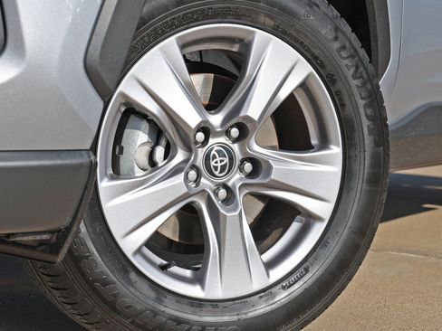 Used 2025 Toyota RAV4 XLE image 12