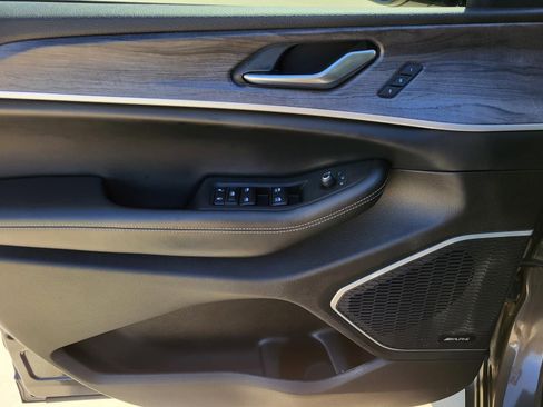 Used 2022 Jeep Grand Cherokee Limited w/ Trailer Tow Prep Group (B) image 17