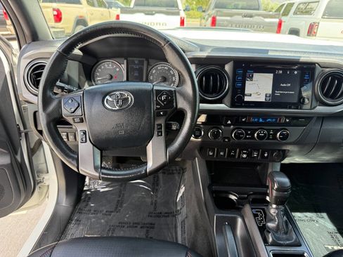 Used 2018 Toyota Tacoma TRD Pro AWD/4WD image 37