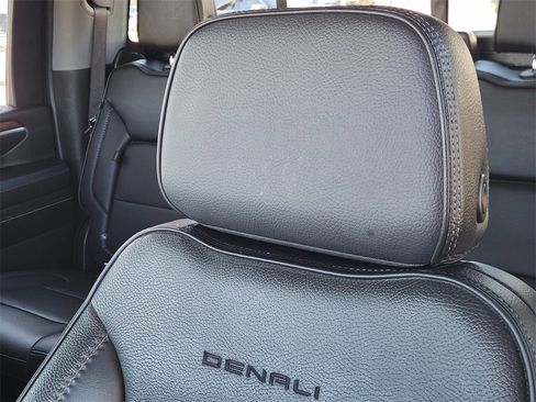 Used 2024 GMC Sierra 2500 Denali w/ Denali Reserve Package image 21