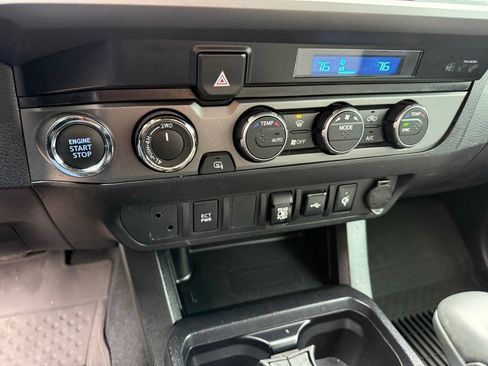 Certified 2022 Toyota Tacoma TRD Off-Road image 22