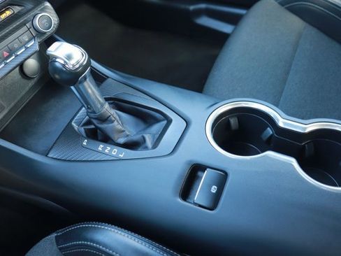 Used 2024 Ford Mustang Convertible image 16