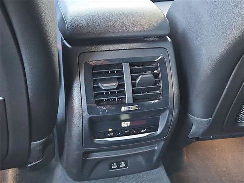 Used 2024 BMW X3 sDrive30i w/ Premium Package RWD image 17