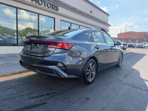 Used 2024 Kia Forte LXS FWD image 3
