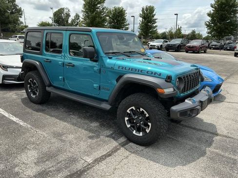 Used 2024 Jeep Wrangler Unlimited Rubicon 4xe w/ Technology Group AWD/4WD image 5