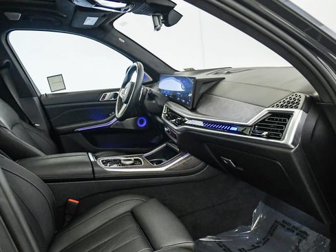 Used 2024 BMW X7 M60i w/ Climate Comfort Package AWD/4WD image 19