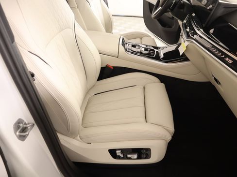 New 2026 BMW X5 xDrive40i w/ M Sport Package AWD/4WD image 13