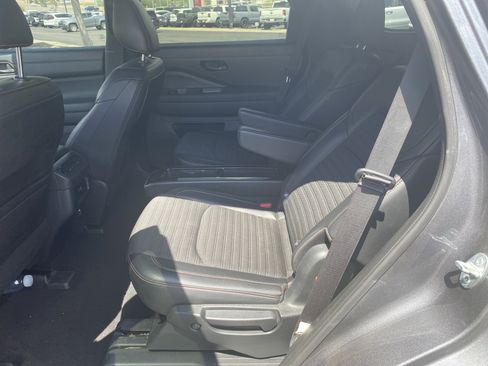 Used 2024 Nissan Pathfinder Rock Creek AWD/4WD image 18