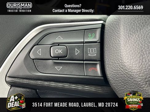 Used 2025 Jeep Grand Cherokee Altitude AWD/4WD image 23