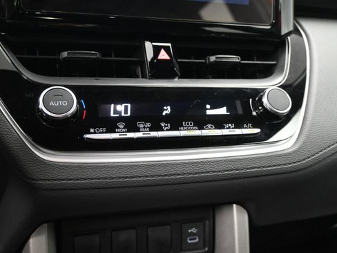 Used 2025 Toyota Corolla Cross AWD Hybrid image 30