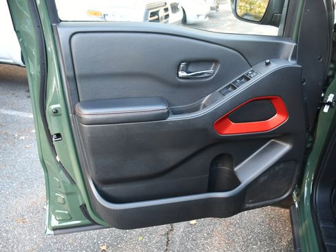 Used 2025 Nissan Frontier Pro-X w/ Tow Package image 9